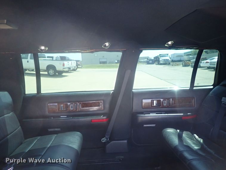 image for item DI4653 1996 Cadillac Fleetwood  limousine