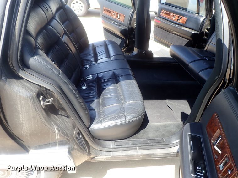 image for item DI4653 1996 Cadillac Fleetwood  limousine