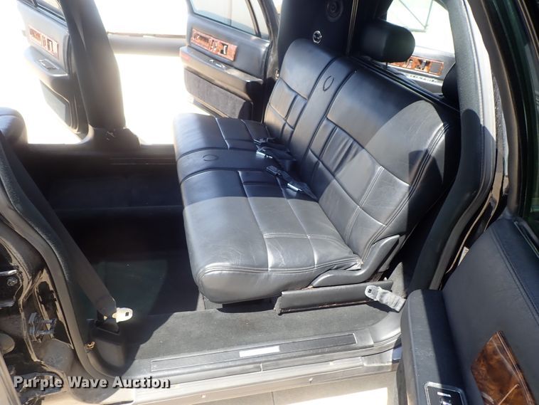 image for item DI4653 1996 Cadillac Fleetwood  limousine