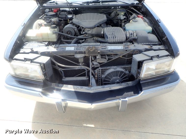 image for item DI4653 1996 Cadillac Fleetwood  limousine