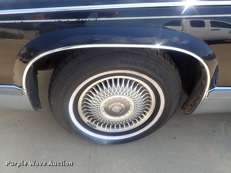 image for item DI4653 1996 Cadillac Fleetwood  limousine