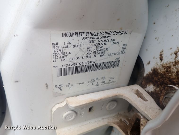 image for item DI4709 2008 Ford F550 Super Duty  Crew Cab utility truck