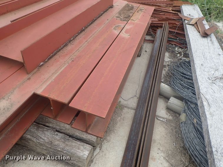 image for item DI4710 (31) red iron I-beams