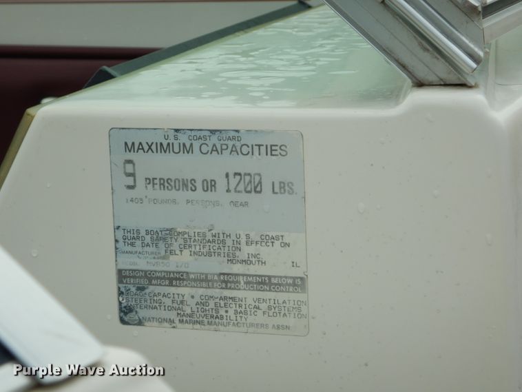 image for item DJ4303 1987 Mach 1  boat