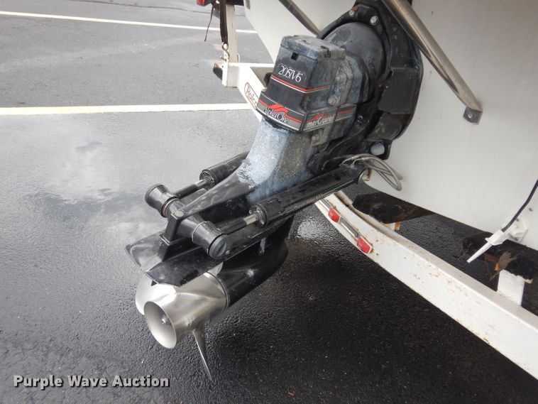 image for item DJ4303 1987 Mach 1  boat