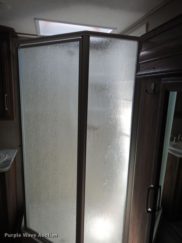 image for item DJ4339 2018 Keystone Cougar 326RDS  camper