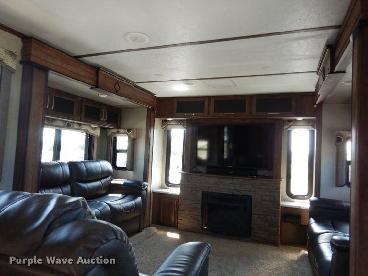 image for item DJ4339 2018 Keystone Cougar 326RDS  camper