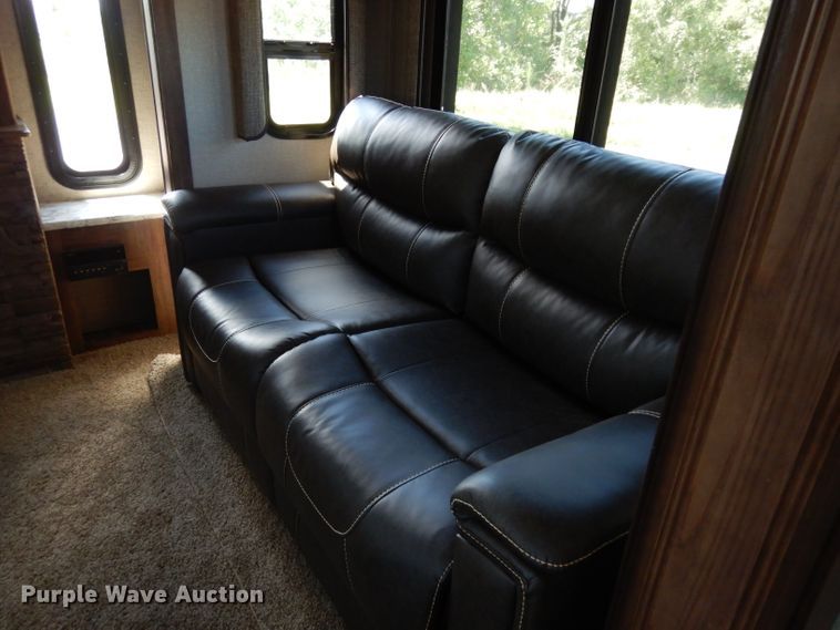 image for item DJ4339 2018 Keystone Cougar 326RDS  camper