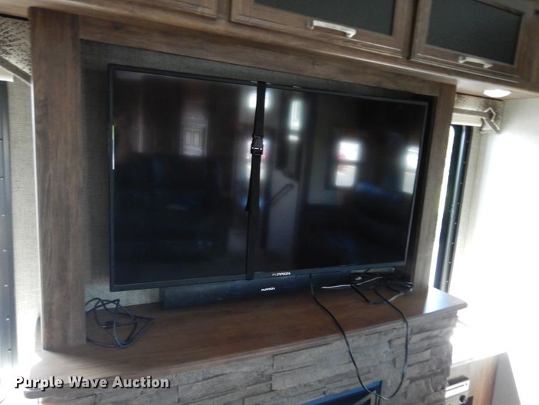 image for item DJ4339 2018 Keystone Cougar 326RDS  camper