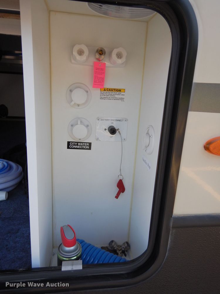 image for item DJ4339 2018 Keystone Cougar 326RDS  camper