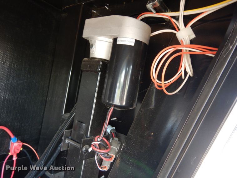 image for item DJ4339 2018 Keystone Cougar 326RDS  camper