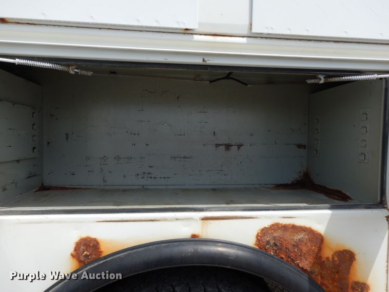 image for item DJ4361 1998 International 4700  service truck with crane