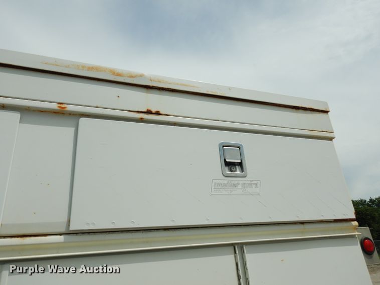 image for item DJ4361 1998 International 4700  service truck with crane