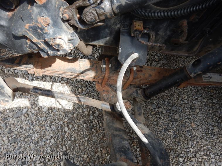 image for item DJ4361 1998 International 4700  service truck with crane