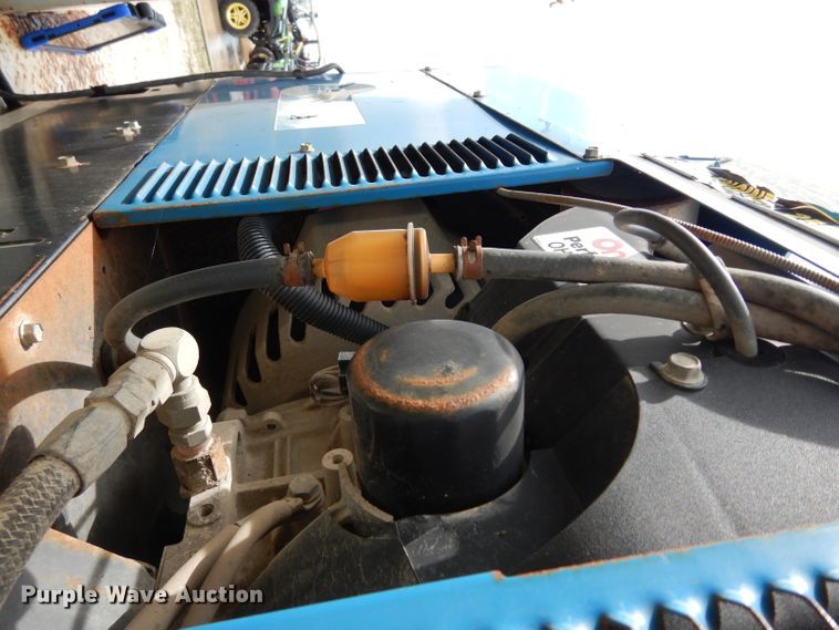 image for item DJ4361 1998 International 4700  service truck with crane