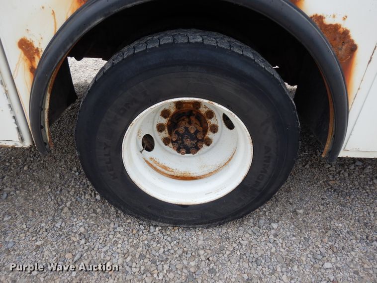 image for item DJ4361 1998 International 4700  service truck with crane