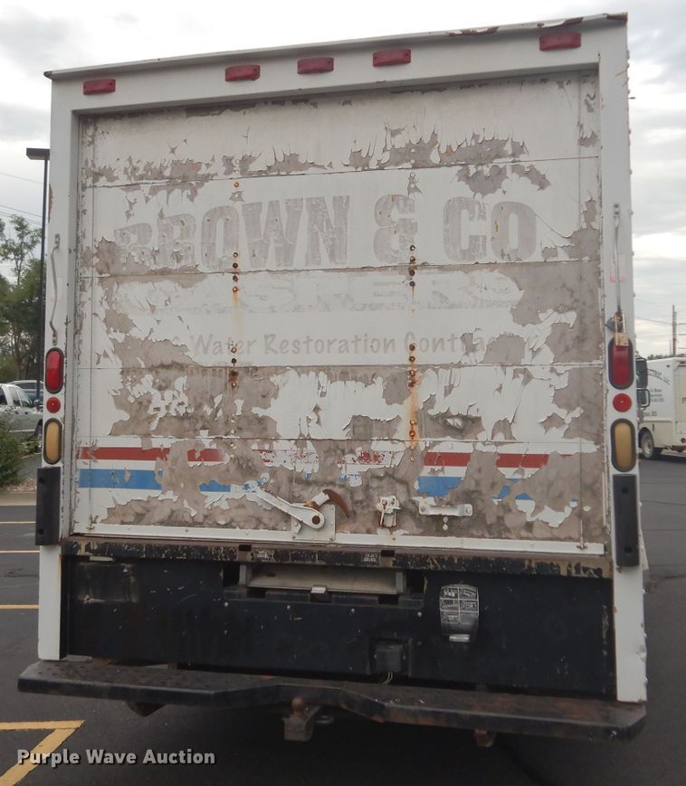 image for item DJ4370 1994 GMC G3500  box truck