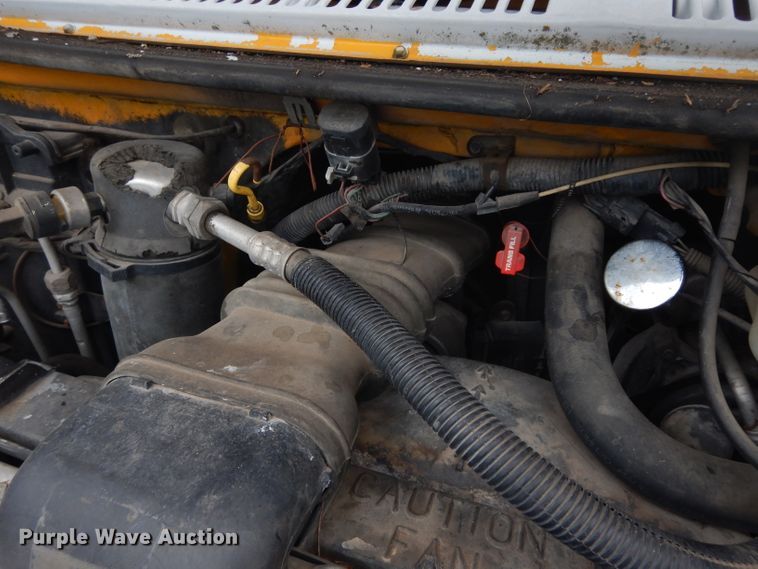 image for item DJ4370 1994 GMC G3500  box truck