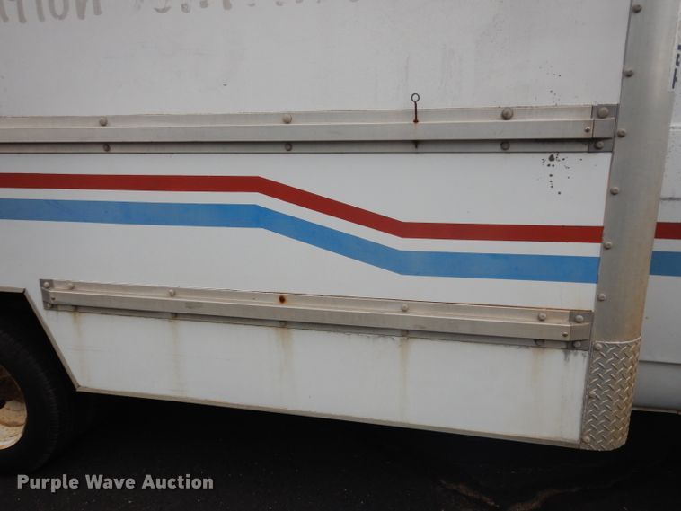 image for item DJ4370 1994 GMC G3500  box truck