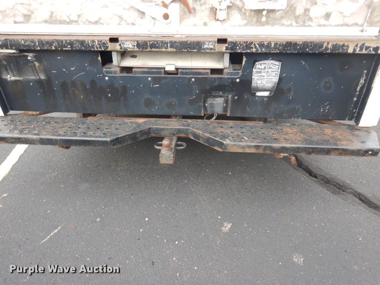 image for item DJ4370 1994 GMC G3500  box truck