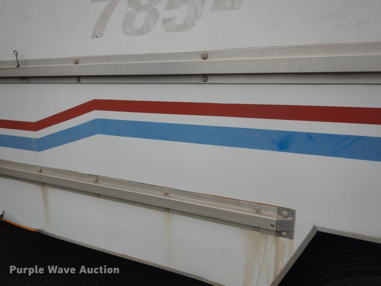 image for item DJ4370 1994 GMC G3500  box truck