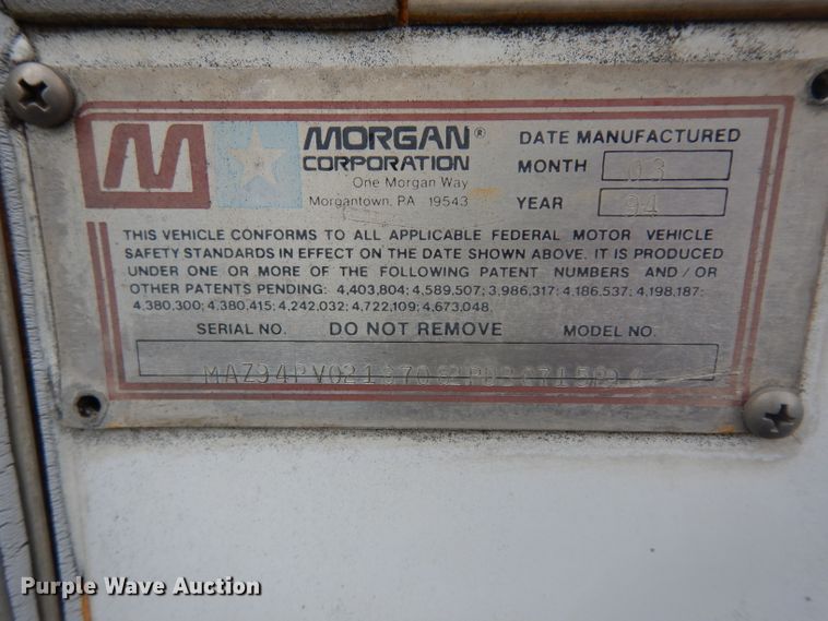 image for item DJ4370 1994 GMC G3500  box truck
