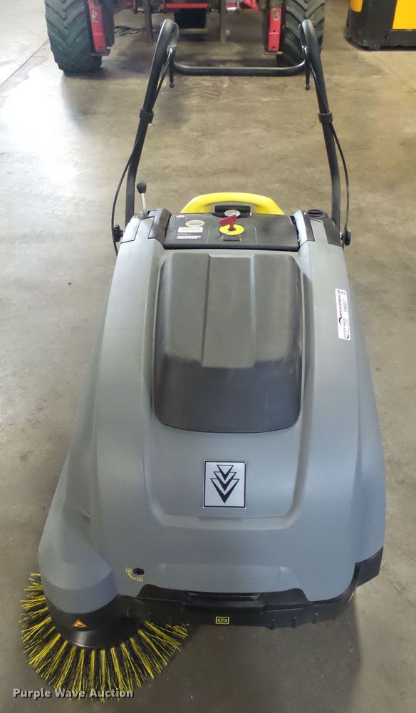 image for item DX9237 2018 Karcher KM75/40W sweeper