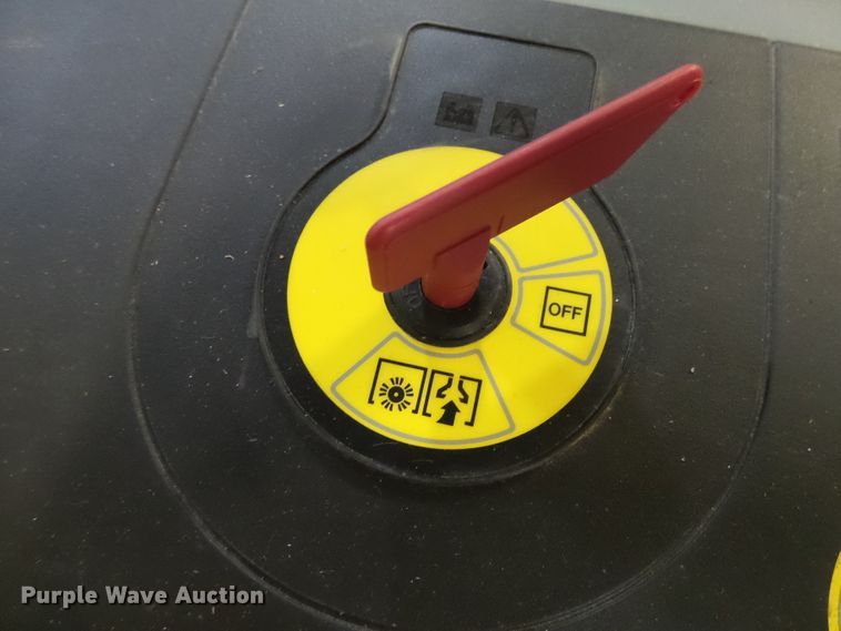 image for item DX9237 2018 Karcher KM75/40W sweeper