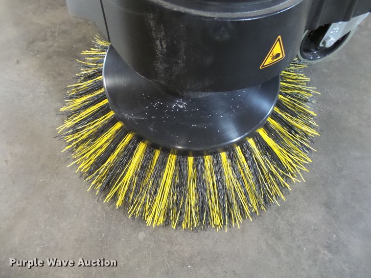 image for item DX9237 2018 Karcher KM75/40W sweeper