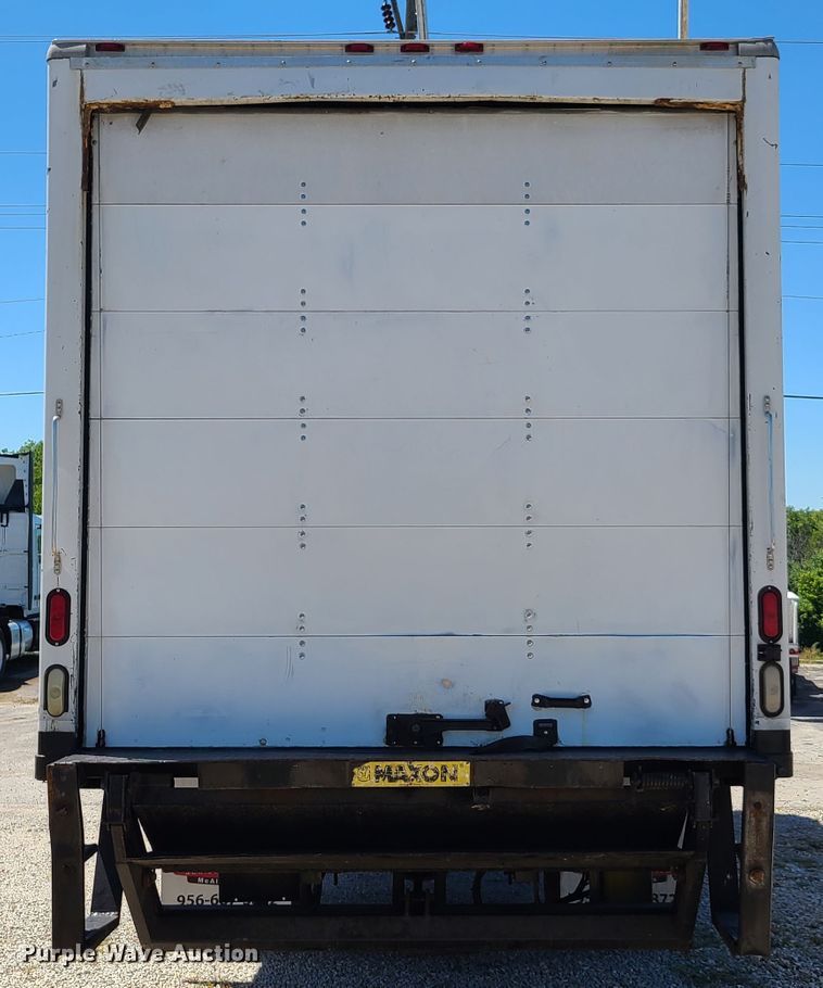 image for item EL9984 2008 International 4200  box truck