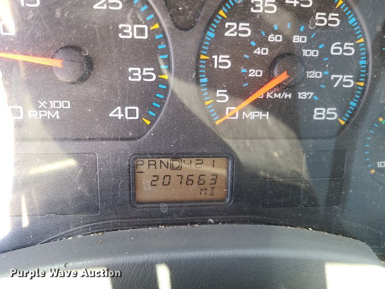 image for item EL9984 2008 International 4200  box truck