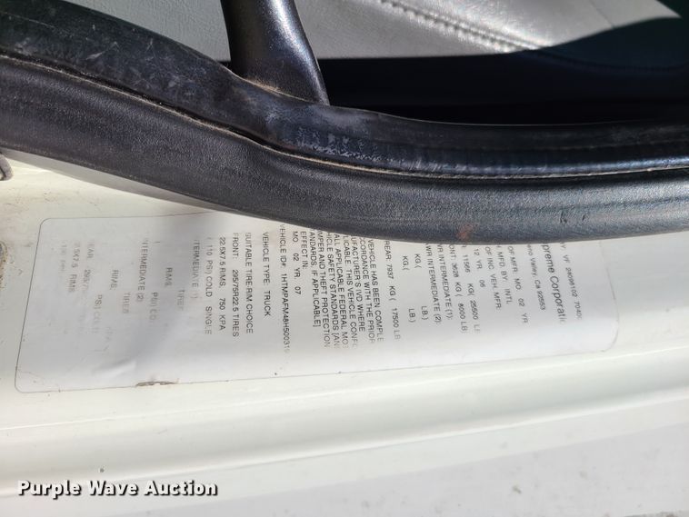 image for item EL9984 2008 International 4200  box truck