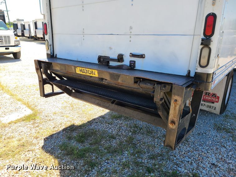 image for item EL9984 2008 International 4200  box truck