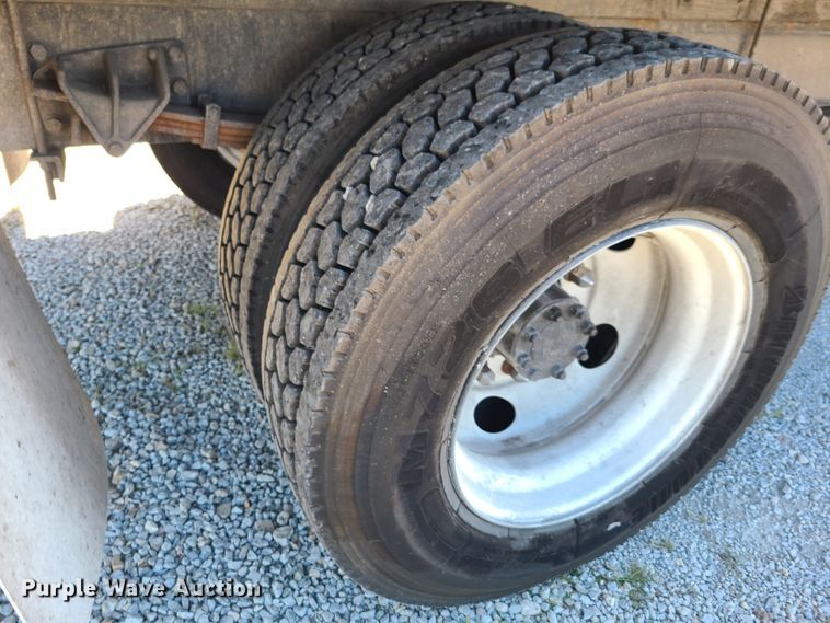 image for item EL9984 2008 International 4200  box truck