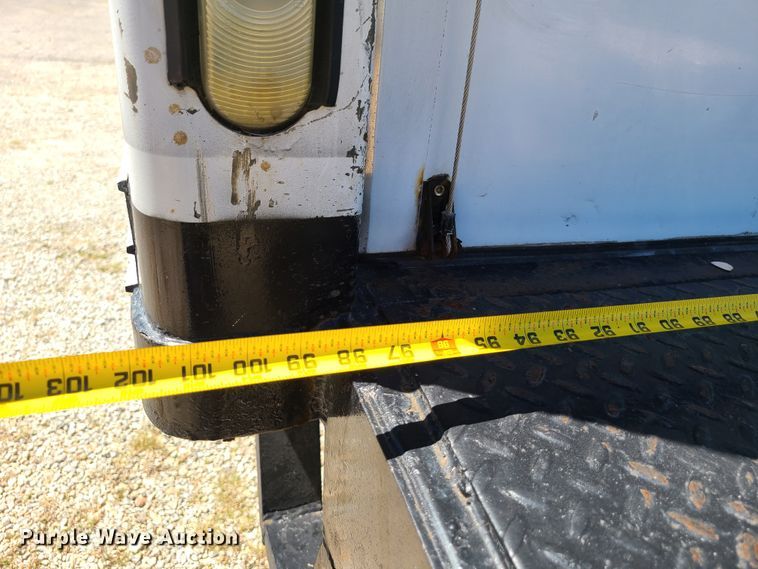 image for item EL9984 2008 International 4200  box truck