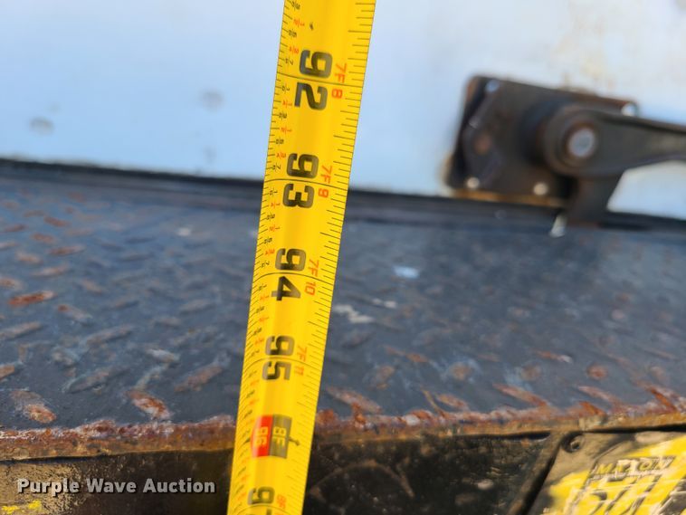 image for item EL9984 2008 International 4200  box truck