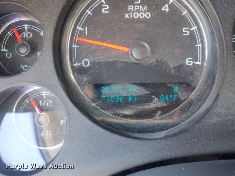 image for item EQ9399 2013 Chevrolet Tahoe LTZ  SUV