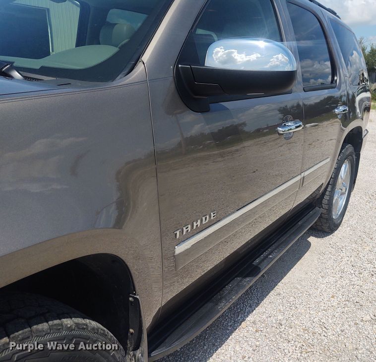 image for item EQ9399 2013 Chevrolet Tahoe LTZ  SUV