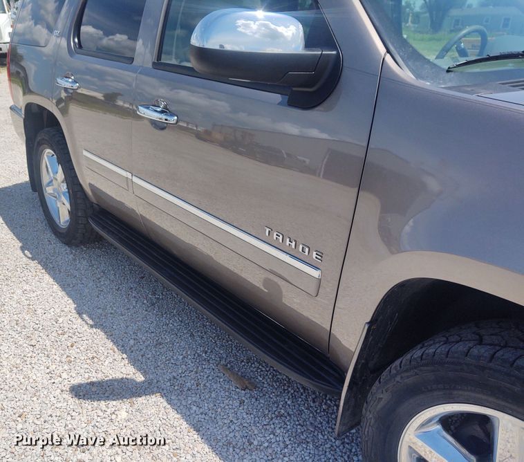 image for item EQ9399 2013 Chevrolet Tahoe LTZ  SUV
