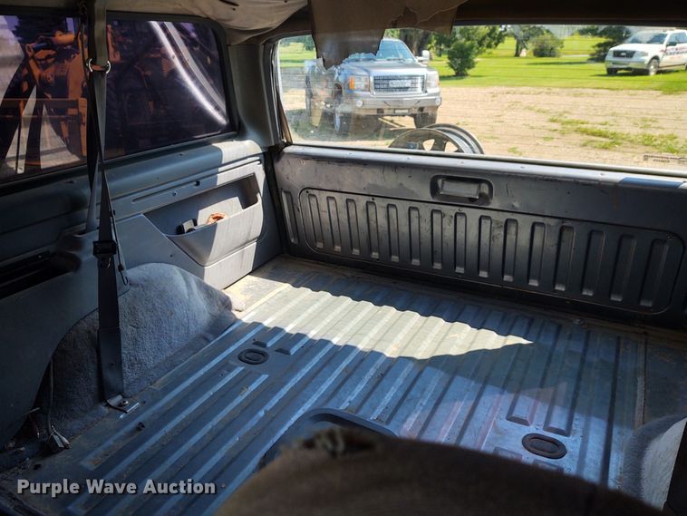 image for item EQ9409 1994 Ford Bronco XLT  SUV