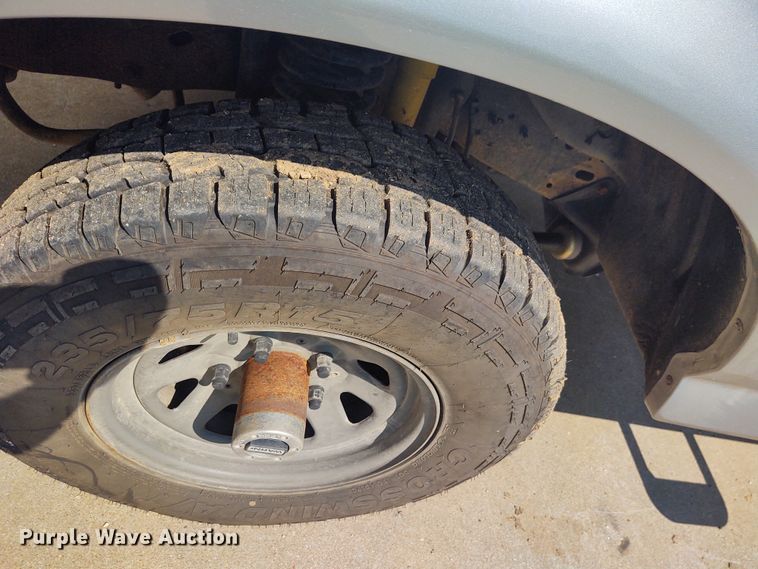 image for item EQ9409 1994 Ford Bronco XLT  SUV