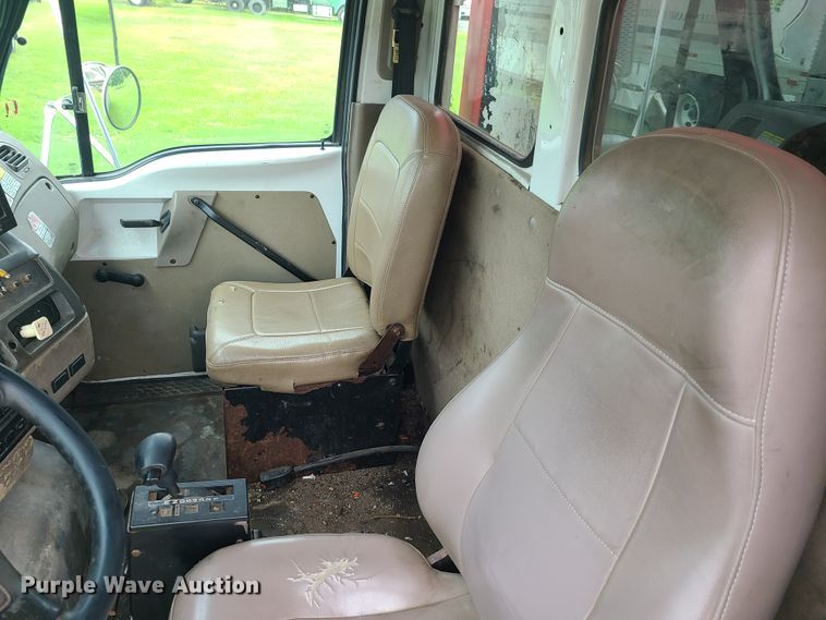 image for item EZ9121 2005 Sterling L-Line  refuse truck