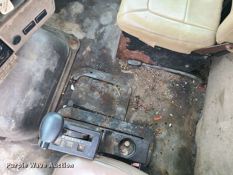 image for item EZ9121 2005 Sterling L-Line  refuse truck