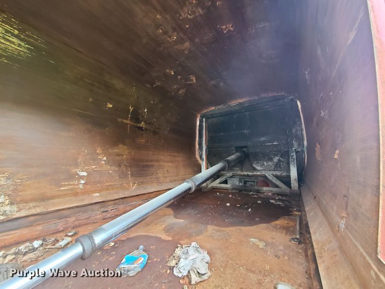 image for item EZ9121 2005 Sterling L-Line  refuse truck