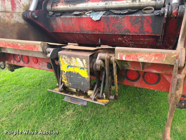 image for item EZ9121 2005 Sterling L-Line  refuse truck