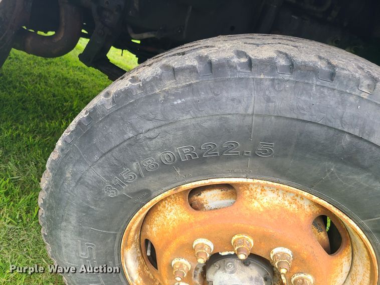 image for item EZ9121 2005 Sterling L-Line  refuse truck