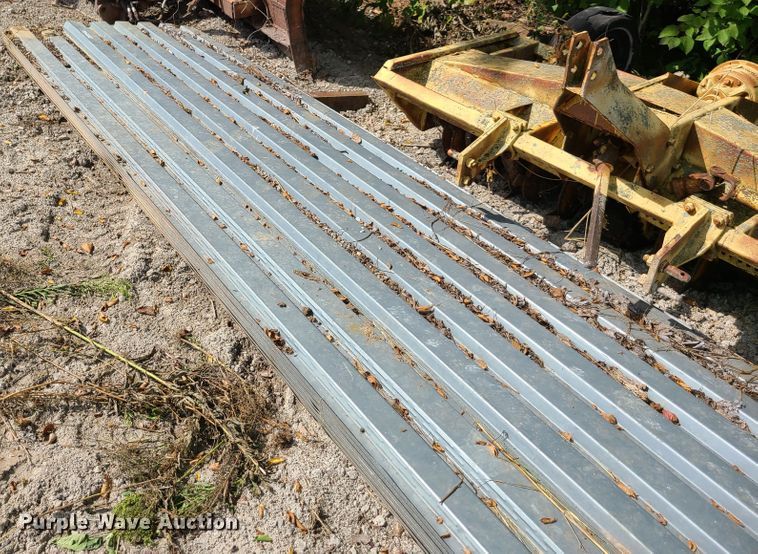 image for item EZ9147 (11) sheets of metal siding