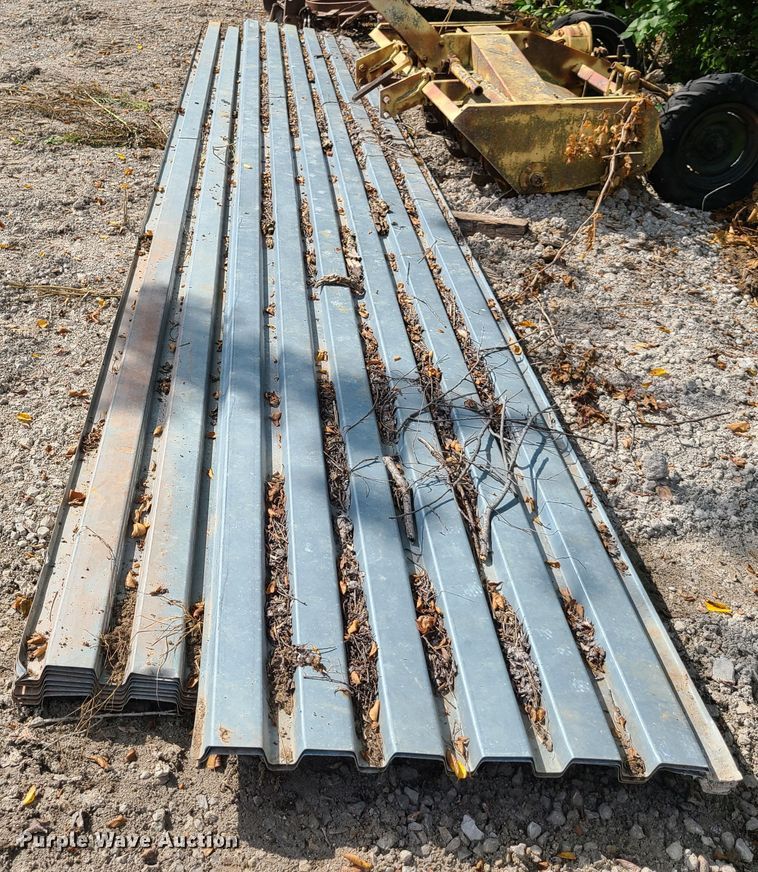 image for item EZ9147 (11) sheets of metal siding