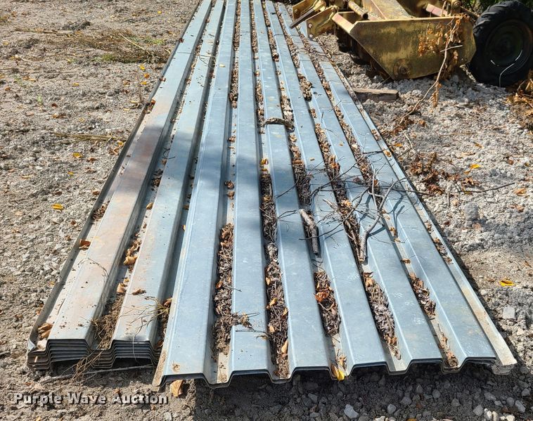 image for item EZ9147 (11) sheets of metal siding