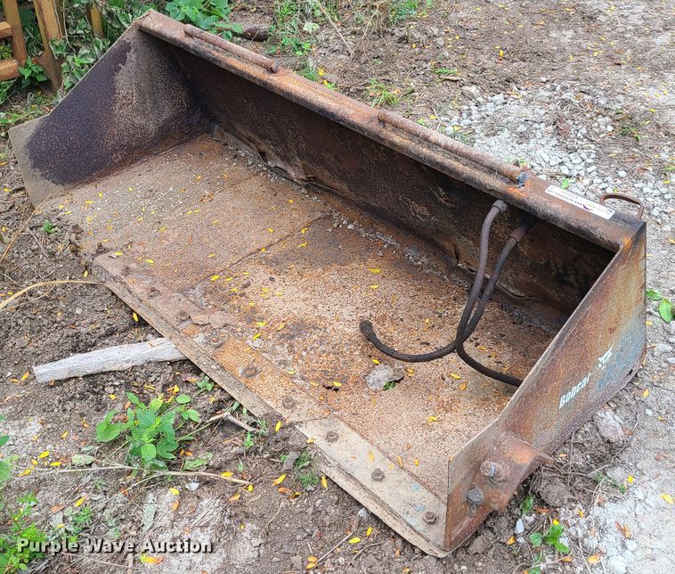 image for item EZ9155 72"W skid steer bucket